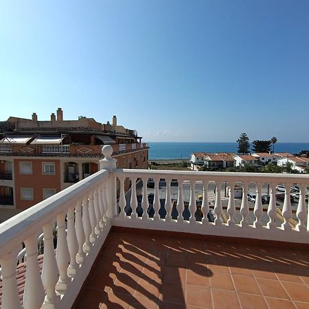 Lovely Penthouse In Front Of The Beach With Free Parking 말라가 외부 사진