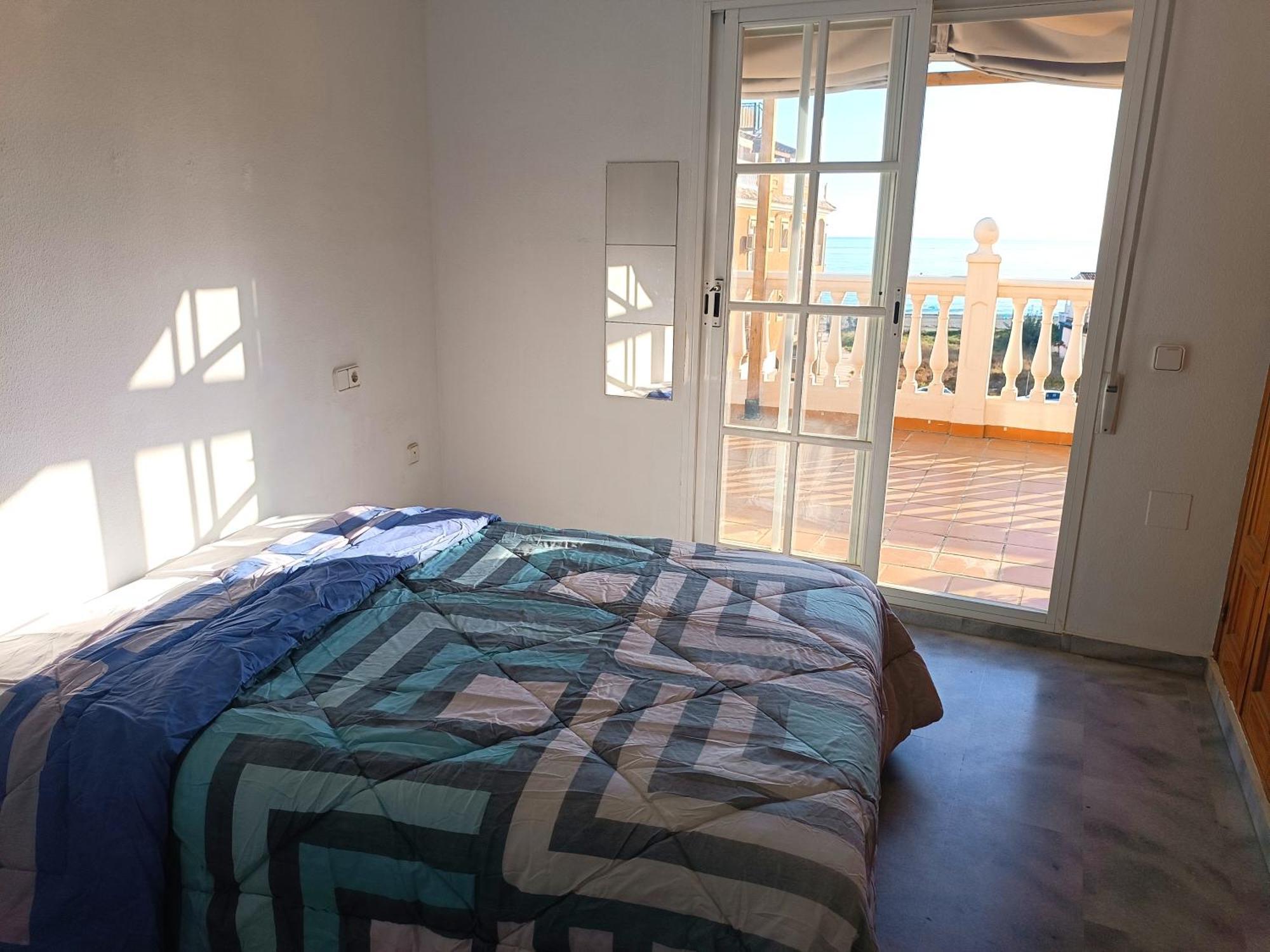 Lovely Penthouse In Front Of The Beach With Free Parking 말라가 외부 사진